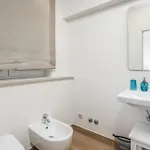 3 Bedroom Beautiful In Barbat 度假居 Barbat na Rabu