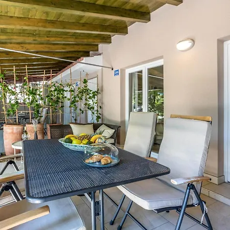 3 Bedroom Beautiful In Barbat * Barbat na Rabu