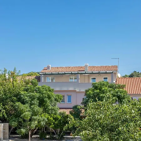 度假居 3 Bedroom Beautiful In Barbat *