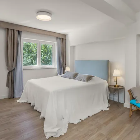 3 Bedroom Beautiful In Barbat Nyaraló *
