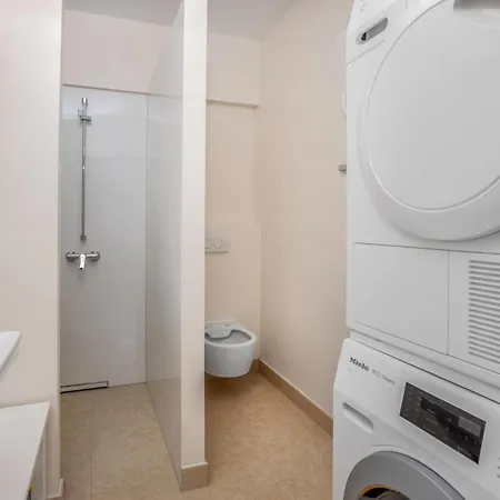 3 Bedroom Beautiful In Barbat Nyaraló *